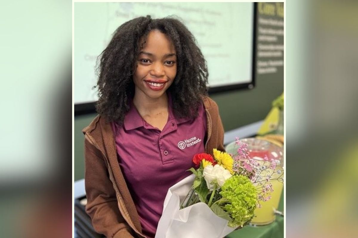 Home Instead Hosts a Build Your Own Bouquet Bar in Lincoln, NE