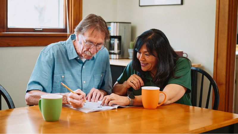 Home Instead caregiver with senior client in Amado, AZ