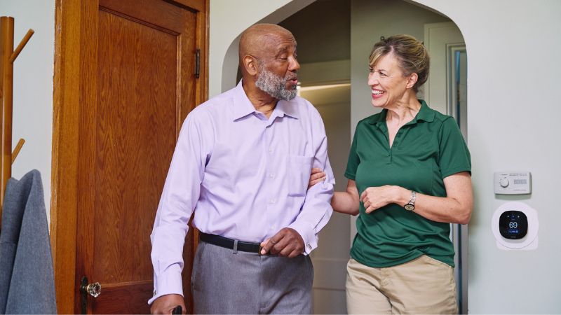 Home Instead caregiver with senior client in Moultrie, GA