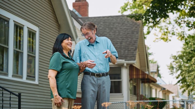 Home Instead caregiver with senior client in Simi Valley, CA