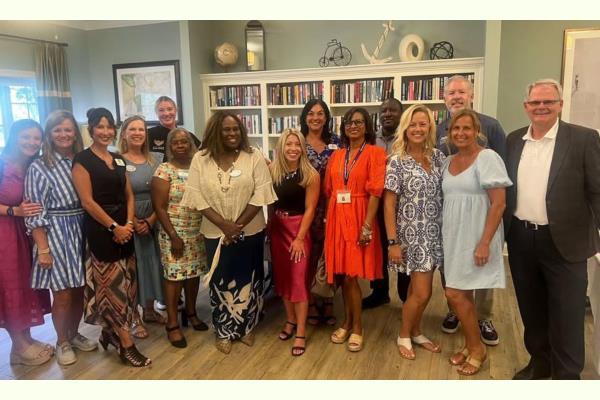 Home Instead Joins Oaks at Daniel Island Tour & Taste Event in Charleston, SC