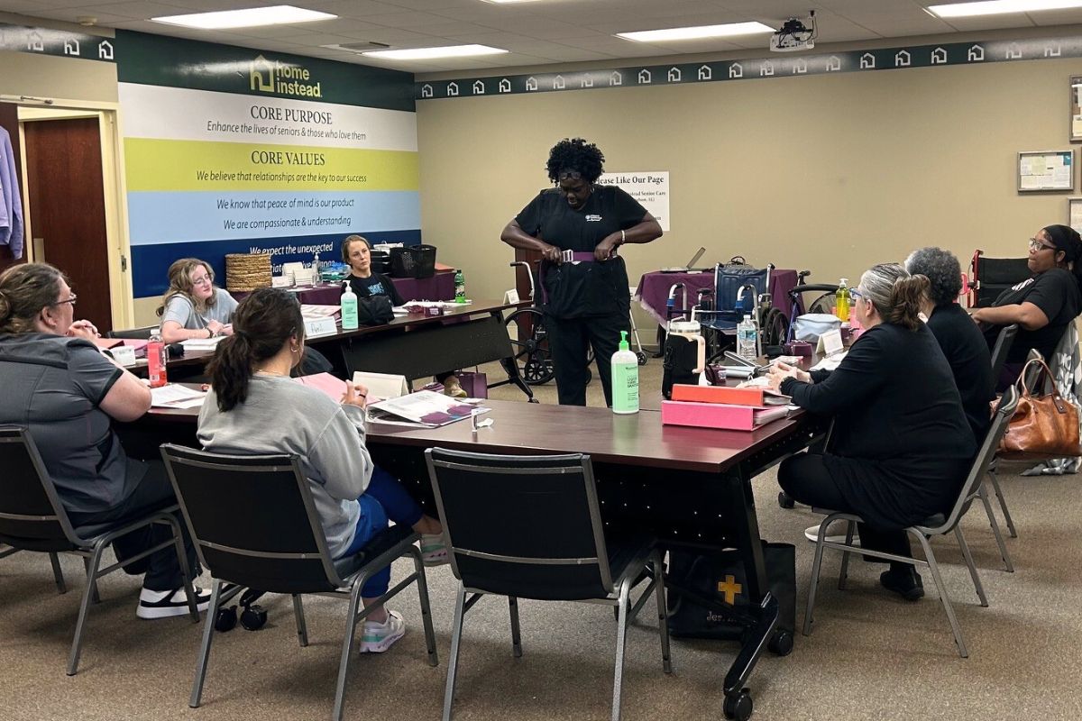 New Caregivers Complete Home Care Certification at Home Instead of Birmingham, AL