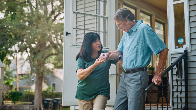 Home Instead caregiver in Chattanooga Tennessee