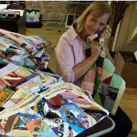 Independence, MO client donates quilts to Home Instead