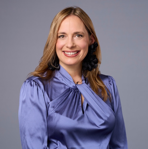 Amy Headshot Cropped